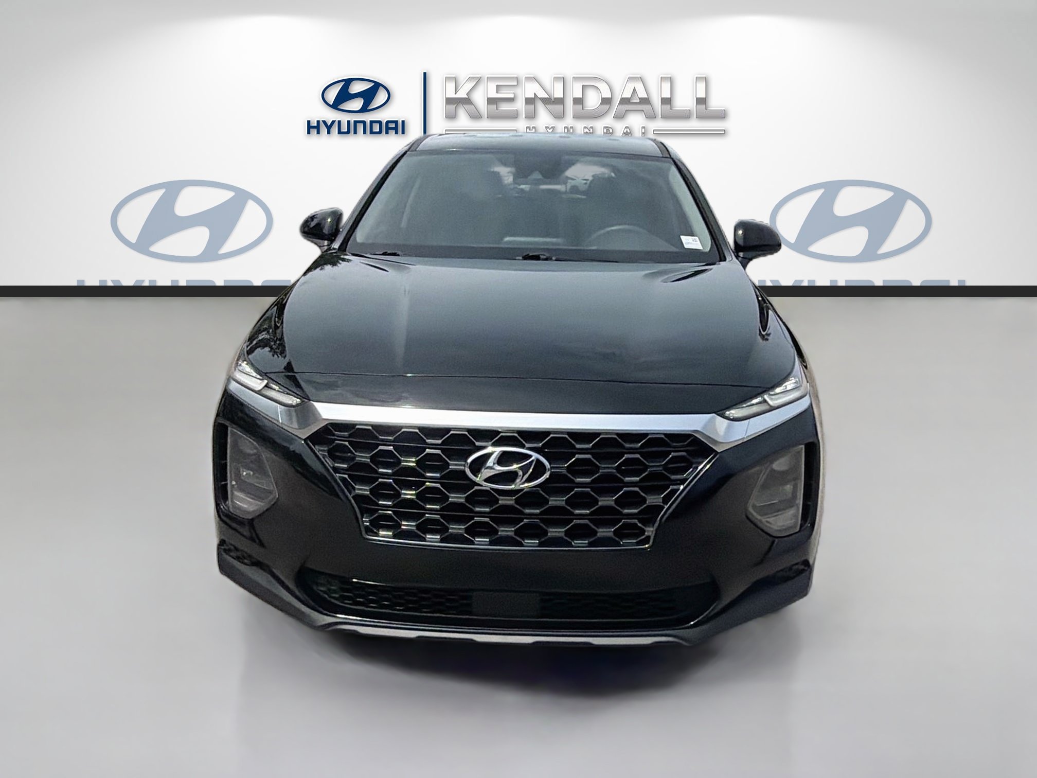 Used 2020 Hyundai Santa Fe SE FWD image 2
