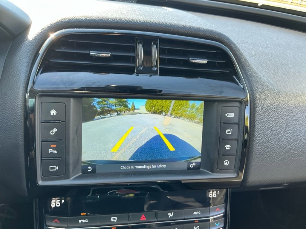 Used 2017 Jaguar XE Premium image 20