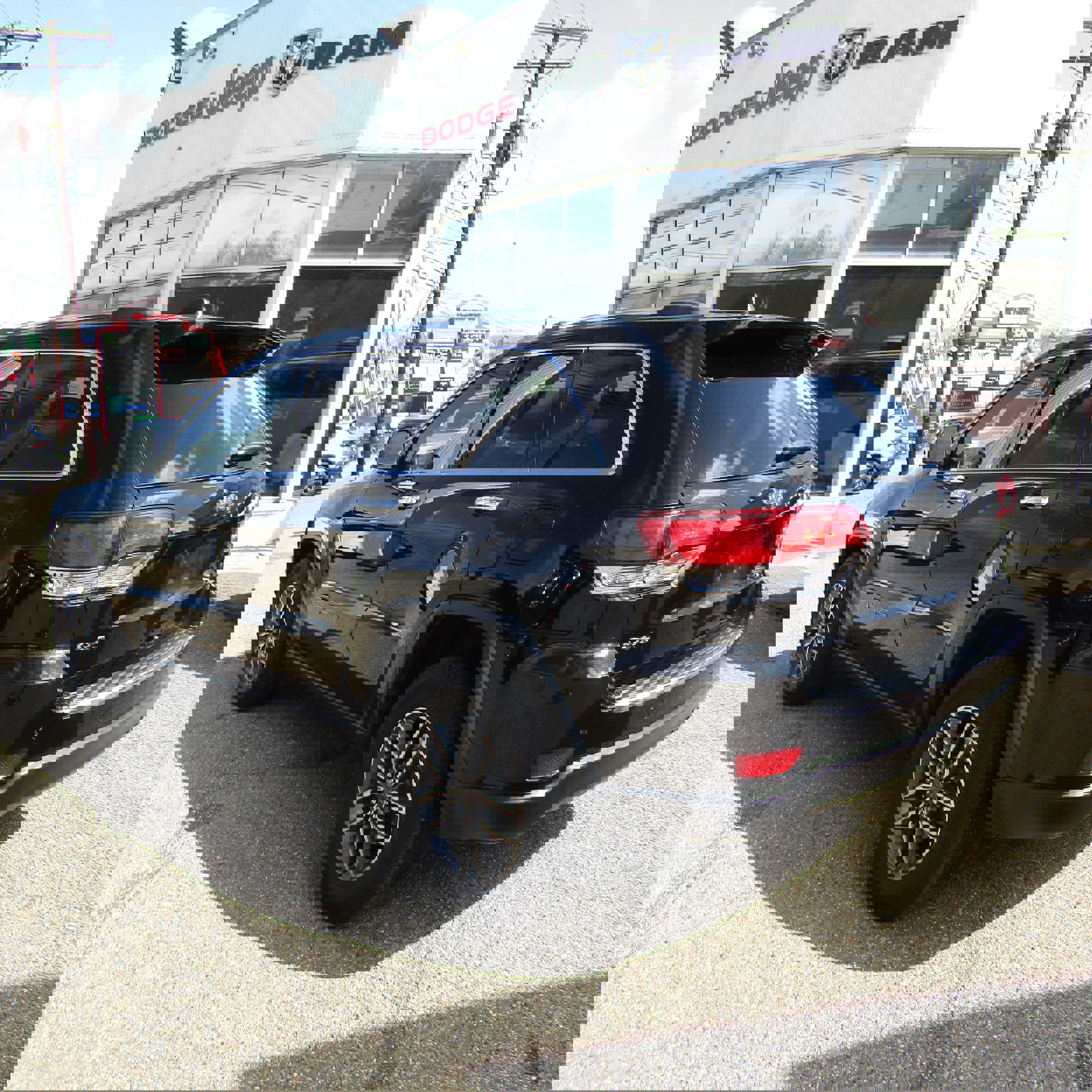 Used 2020 Jeep Grand Cherokee Limited image 12