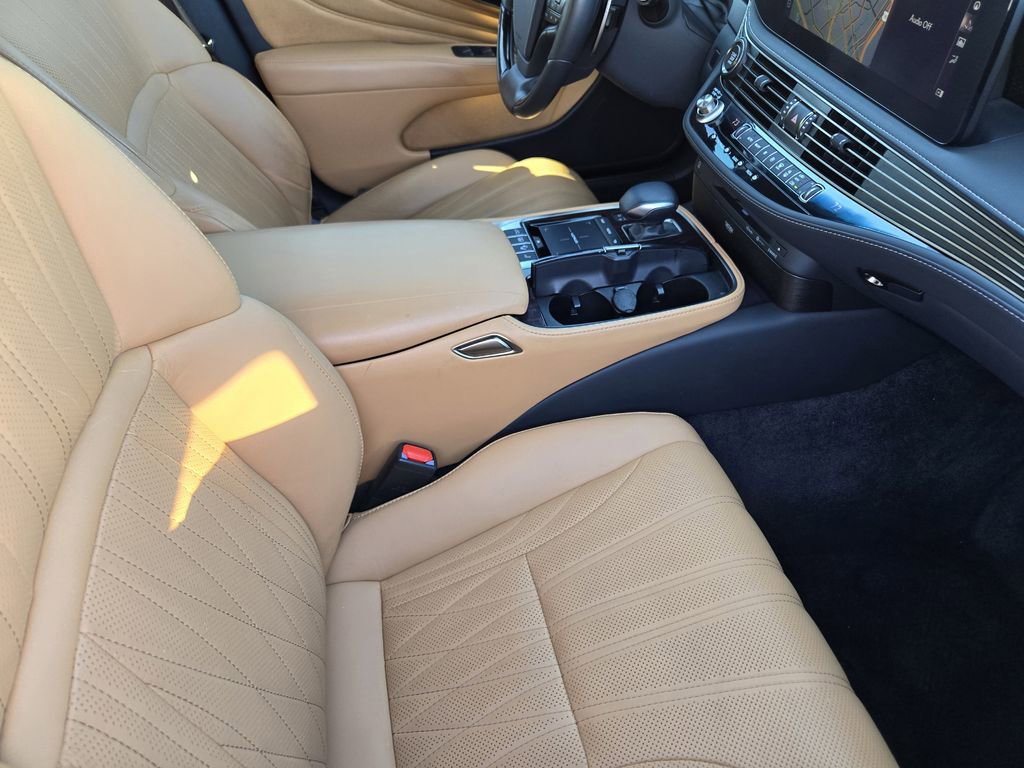 Used 2021 Lexus LS 500 w/ Interior Upgrade Package image 15