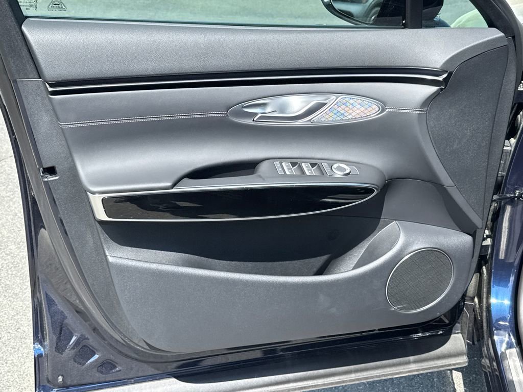 Used 2026 Genesis GV70 2.5T AWD/4WD image 8