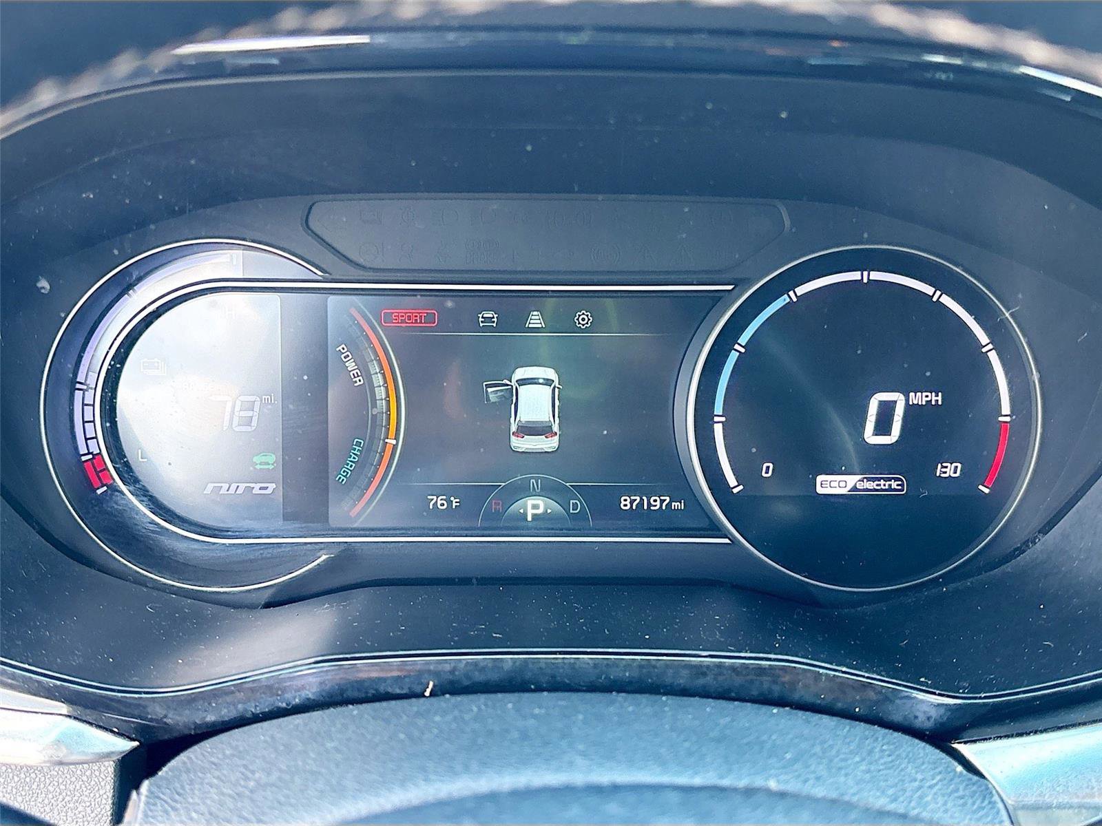 Used 2022 Kia Niro EX w/ Cold Weather Package FWD image 12