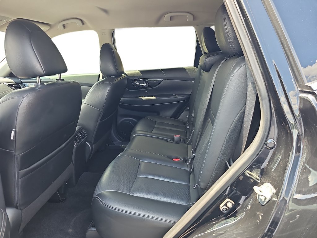 Used 2020 Nissan Rogue SL FWD image 14