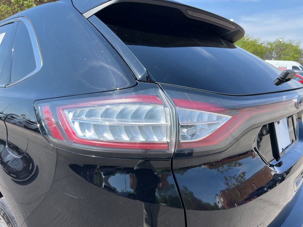 Used 2017 Ford Edge Titanium w/ Equipment Group 301A AWD/4WD image 12