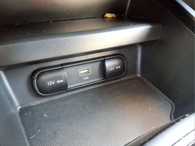 Used 2025 Kia Soul LX w/ LX Technology Package FWD image 19