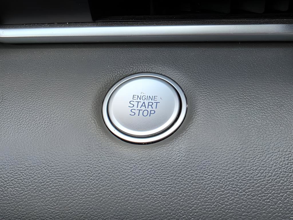 Used 2023 Hyundai Elantra SEL image 27