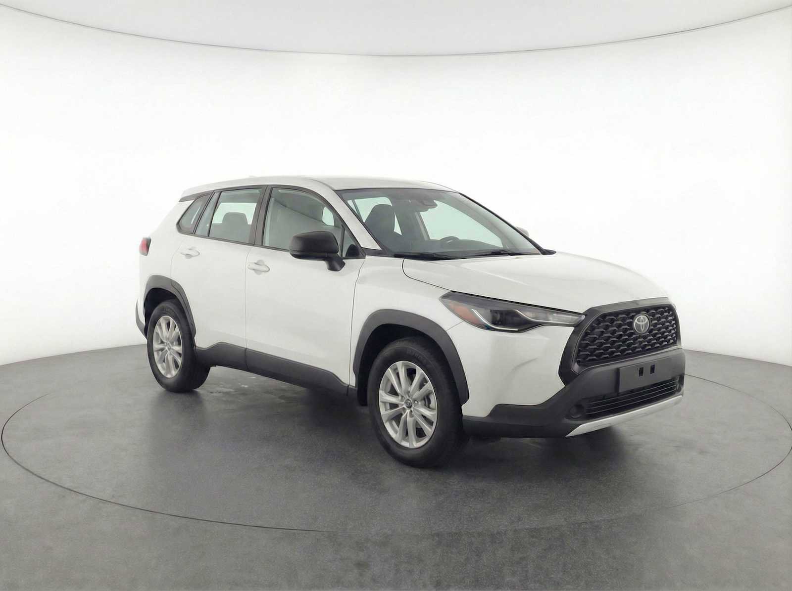 Certified 2026 Toyota Corolla Cross L AWD/4WD image 3