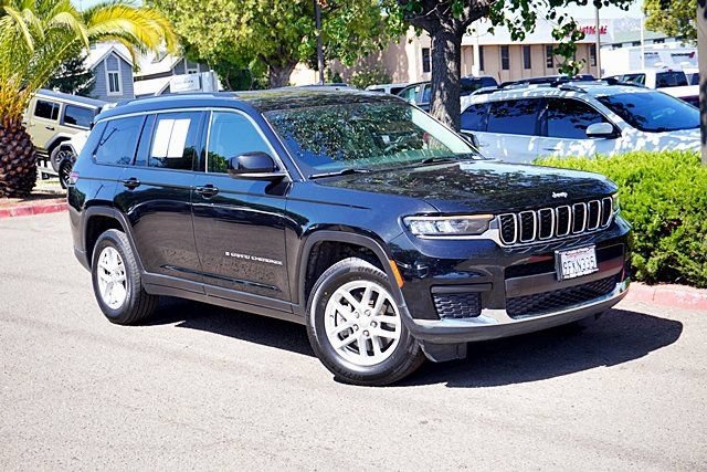 Used 2023 Jeep Grand Cherokee L Laredo RWD image 3