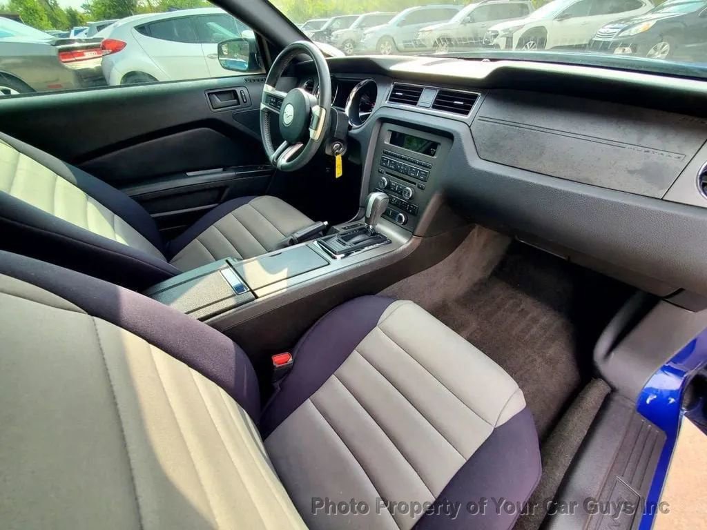 Used 2013 Ford Mustang Coupe image 13