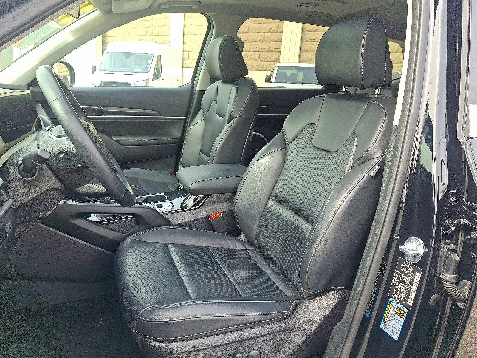 Certified 2023 Kia Telluride S w/ S Sunroof Package image 13