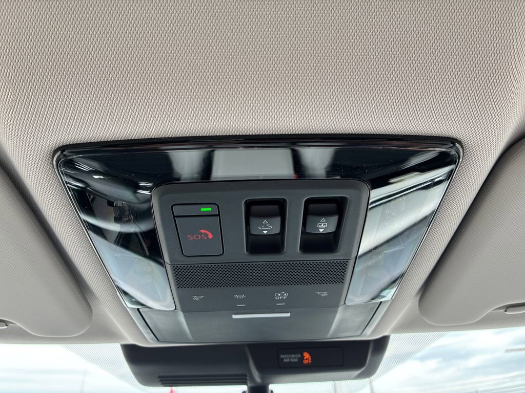 New 2026 Mitsubishi Outlander SE image 32