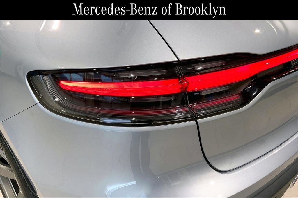 Used 2025 Porsche Macan S AWD/4WD image 28