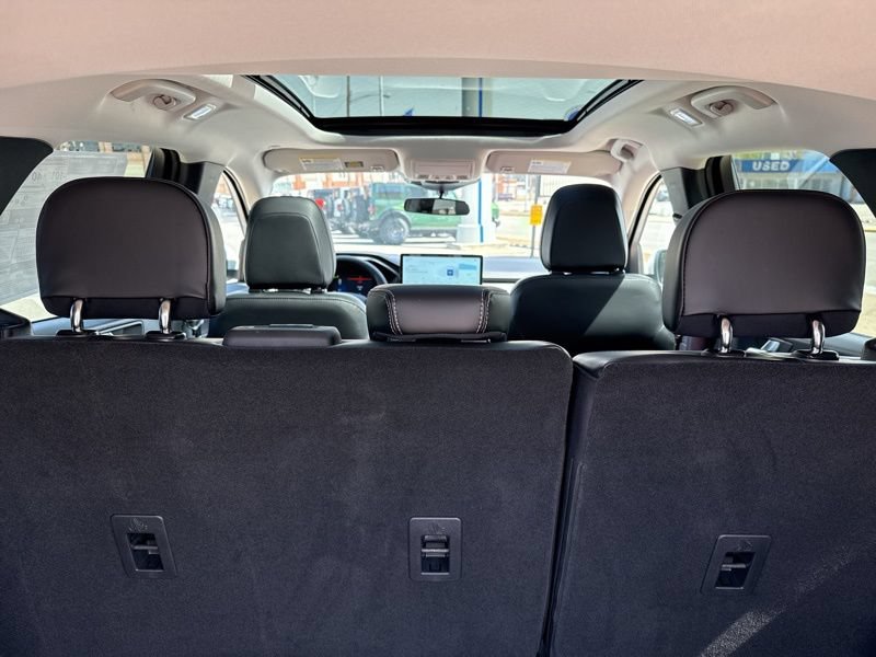 New 2025 Ford Escape SE FWD image 11