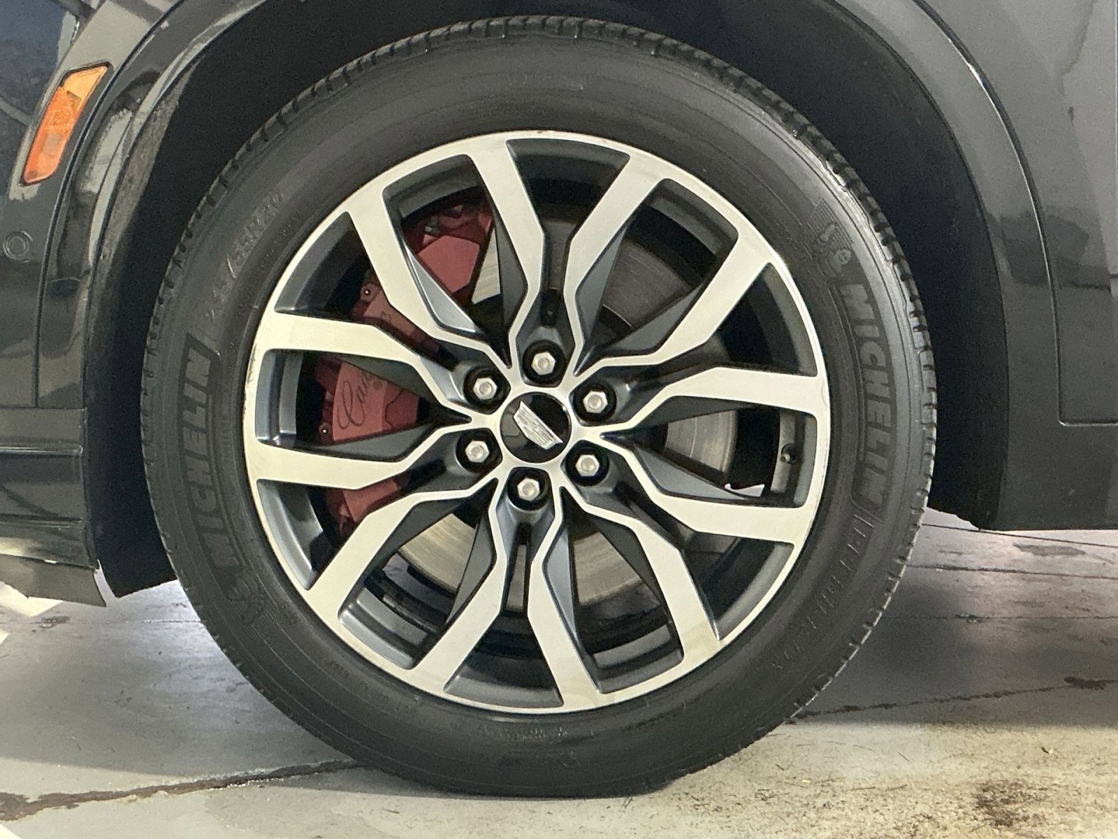 Used 2022 Cadillac XT6 Sport w/ Platinum Package image 13