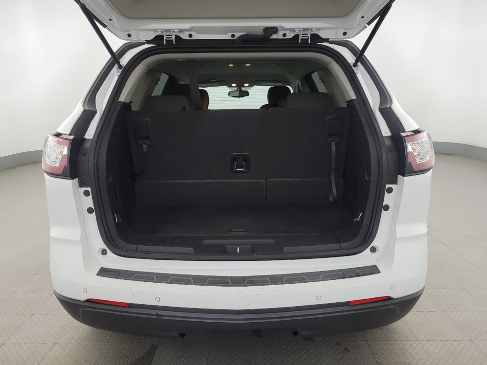 Used 2017 Chevrolet Traverse LT image 29
