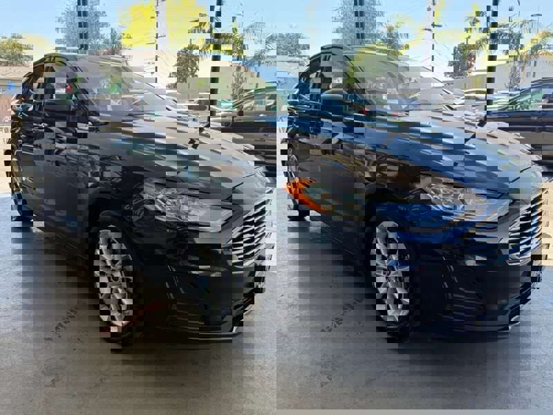 Used 2020 Ford Fusion SE image 8