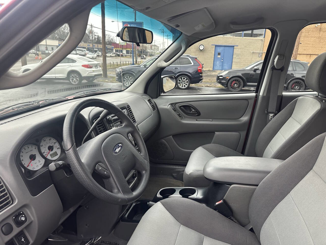 Used 2003 Ford Escape XLS image 37