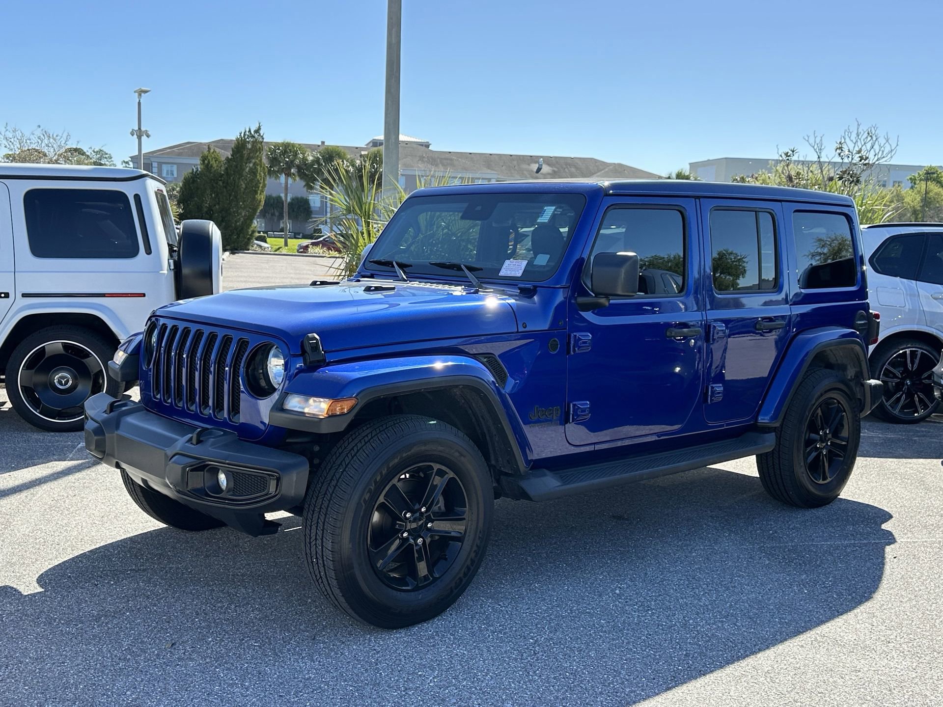 Used 2020 Jeep Wrangler Unlimited Sahara image 8
