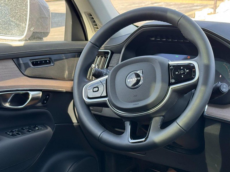 New 2026 Volvo XC90 B5 Plus w/ Protection Package image 7