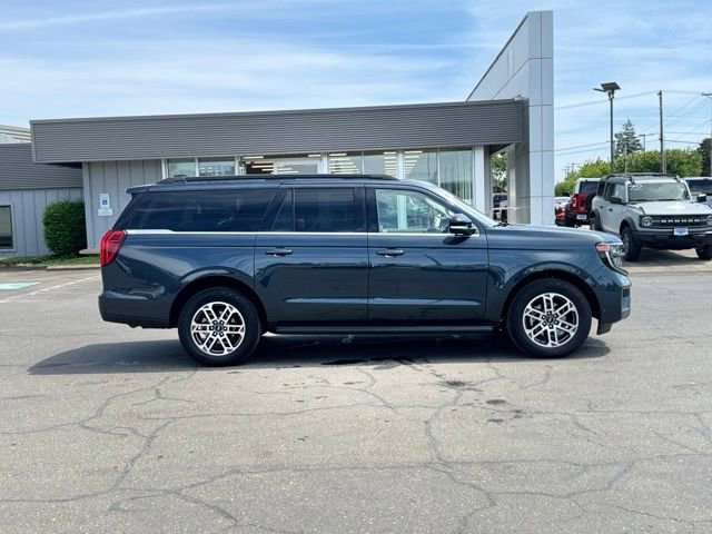 Certified 2025 Ford Expedition Max Active AWD/4WD image 3