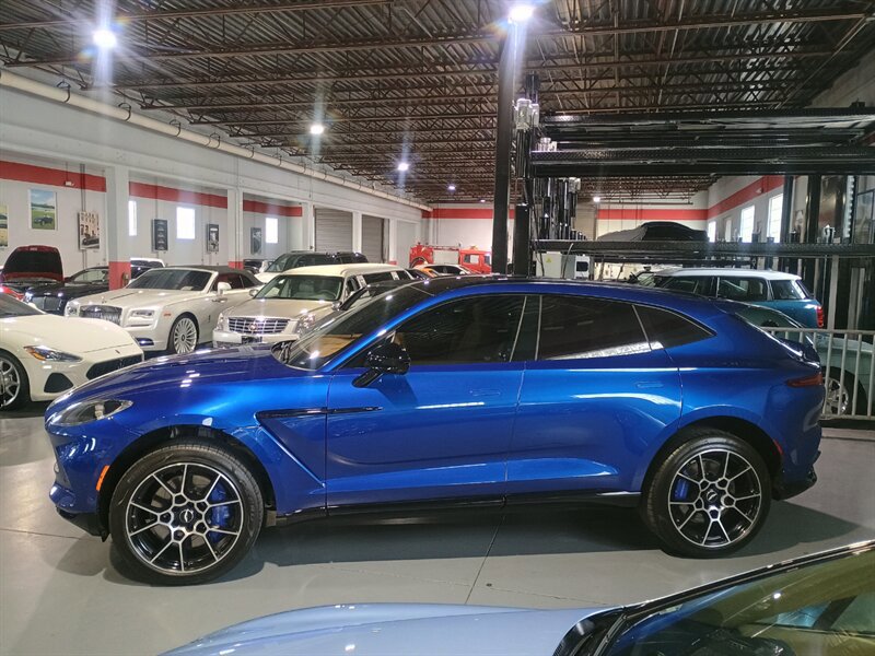 Used 2021 Aston Martin DBX image 2