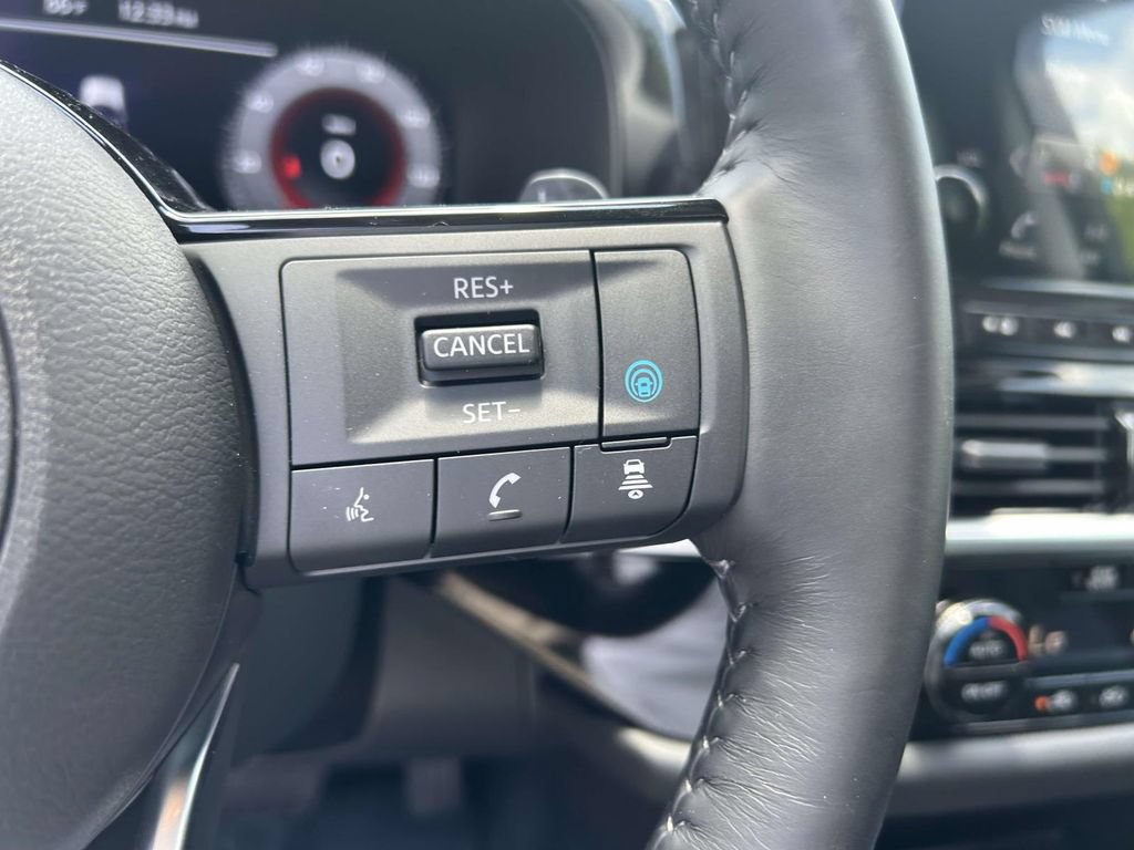 Used 2024 Nissan Pathfinder Platinum w/ Cargo Package FWD image 23