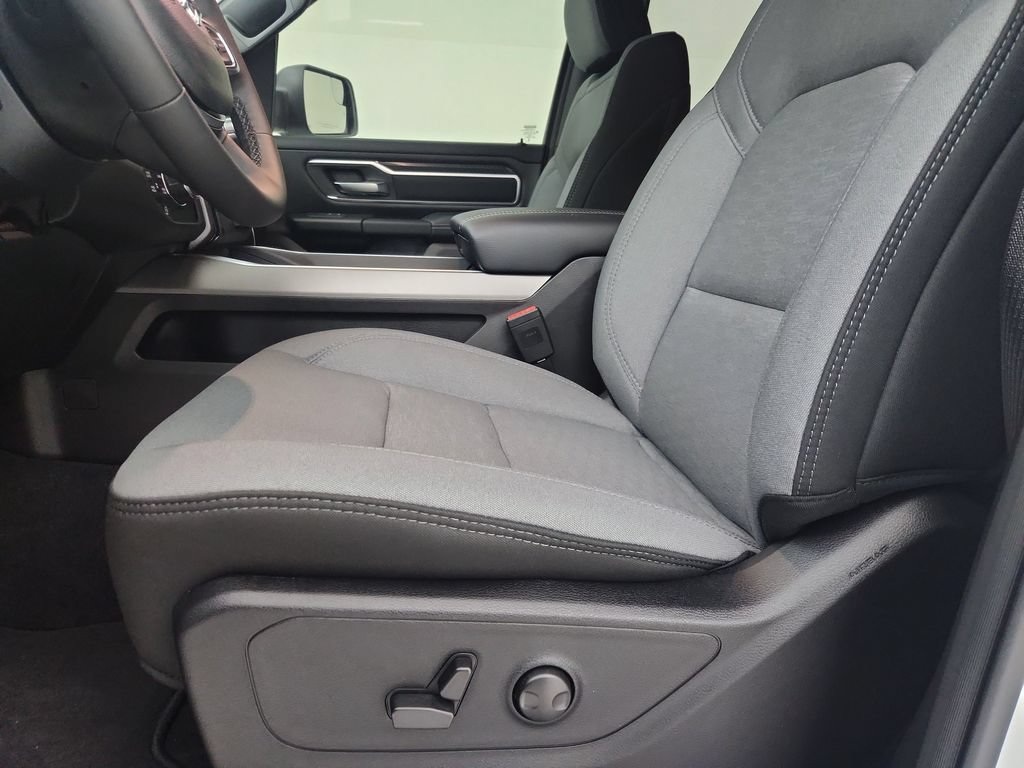 New 2026 RAM 1500 Big Horn AWD/4WD image 19