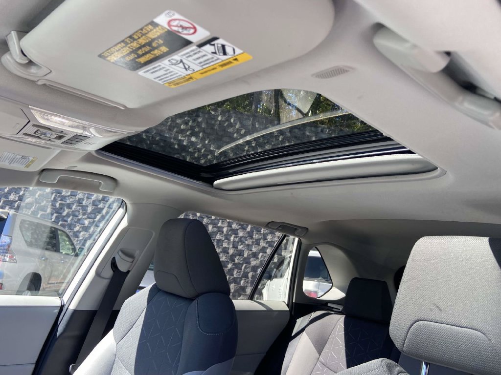 Used 2025 Toyota RAV4 XLE w/ Convenience Package FWD image 17
