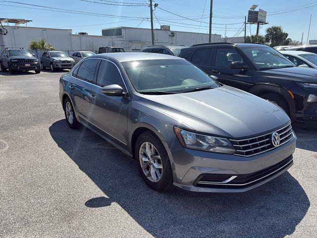Used 2016 Volkswagen Passat 1.8T S FWD image 2