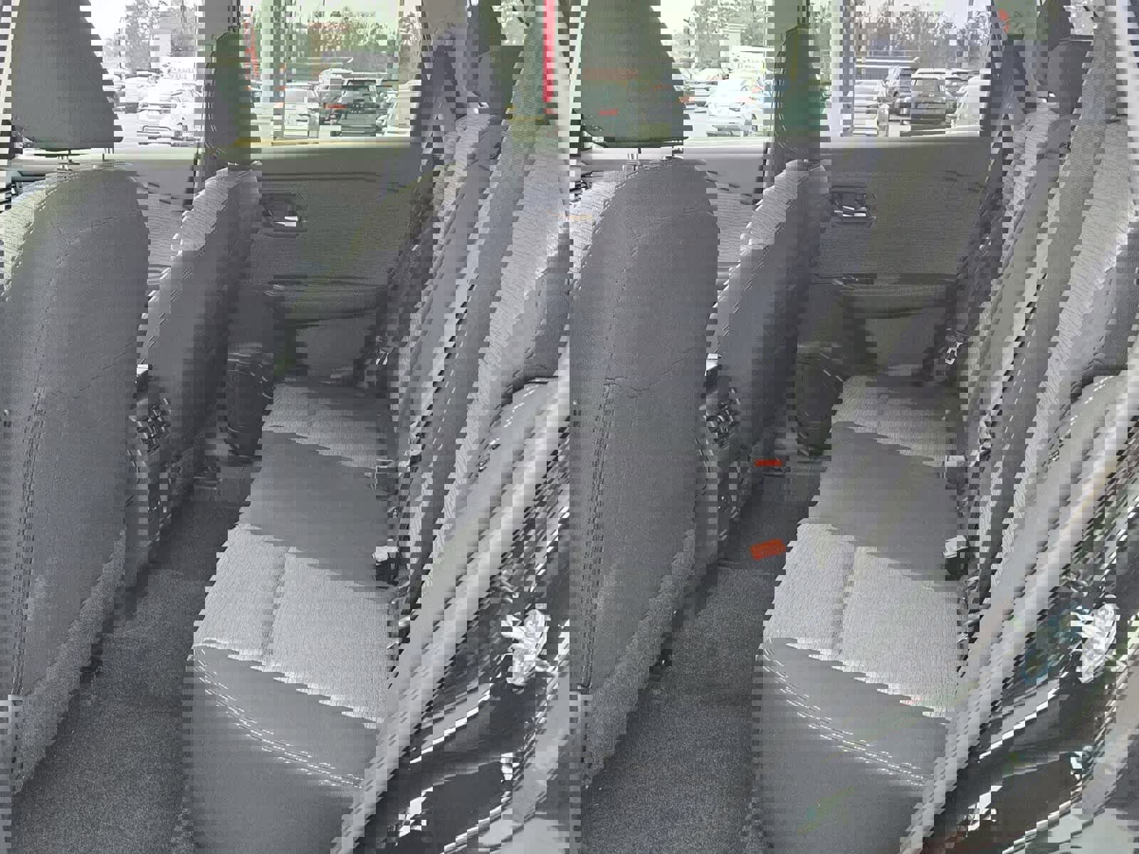 Used 2023 Nissan Rogue SV image 4