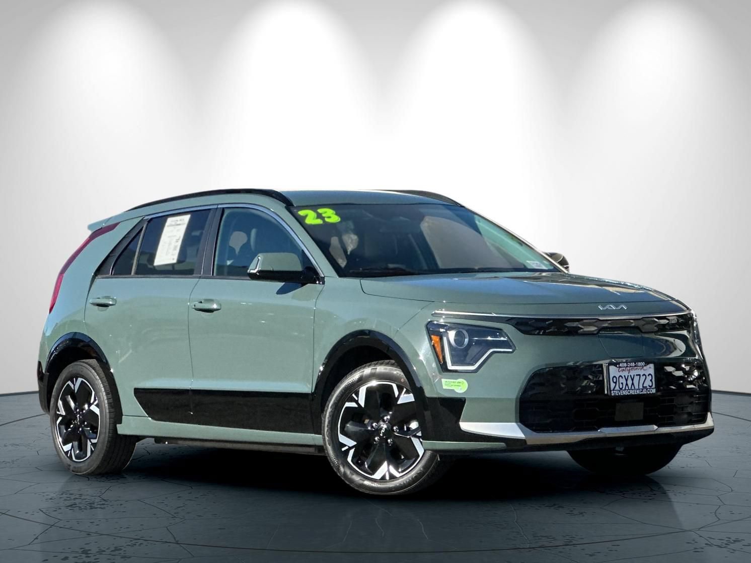 Used 2023 Kia Niro Wind FWD image 2