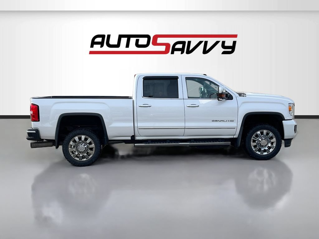 Used 2018 GMC Sierra 2500 Denali w/ Duramax Plus Package AWD/4WD image 8