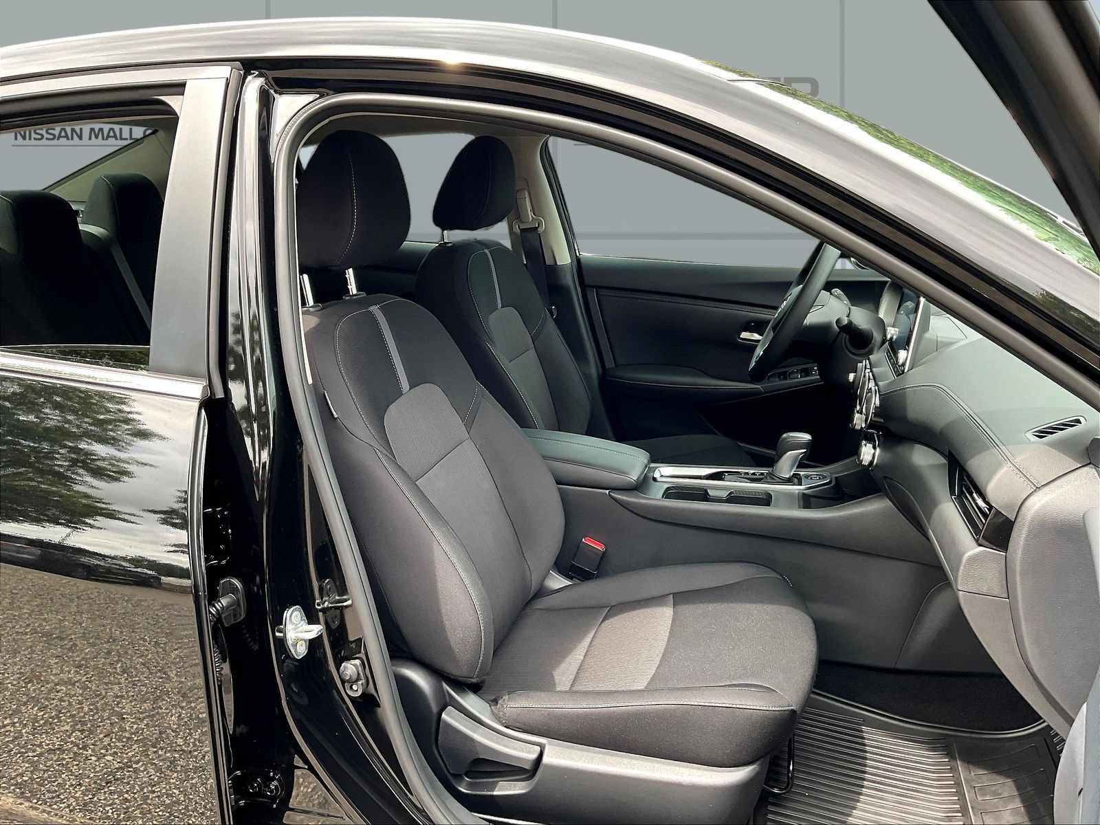 Certified 2025 Nissan Sentra SV FWD image 29
