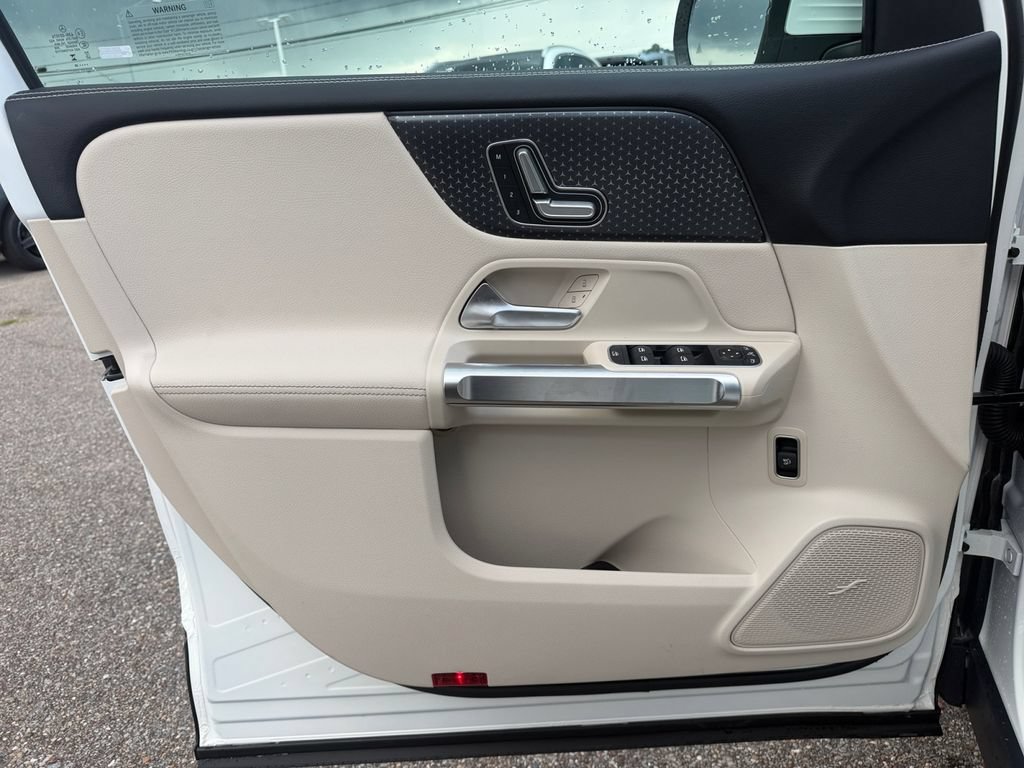 New 2026 Mercedes-Benz GLB 250 image 15