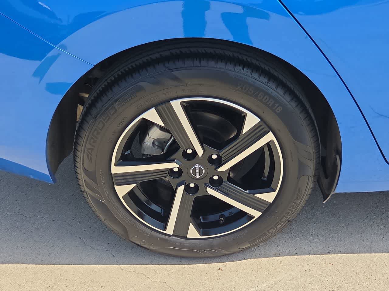 Used 2024 Nissan Sentra SV FWD image 16