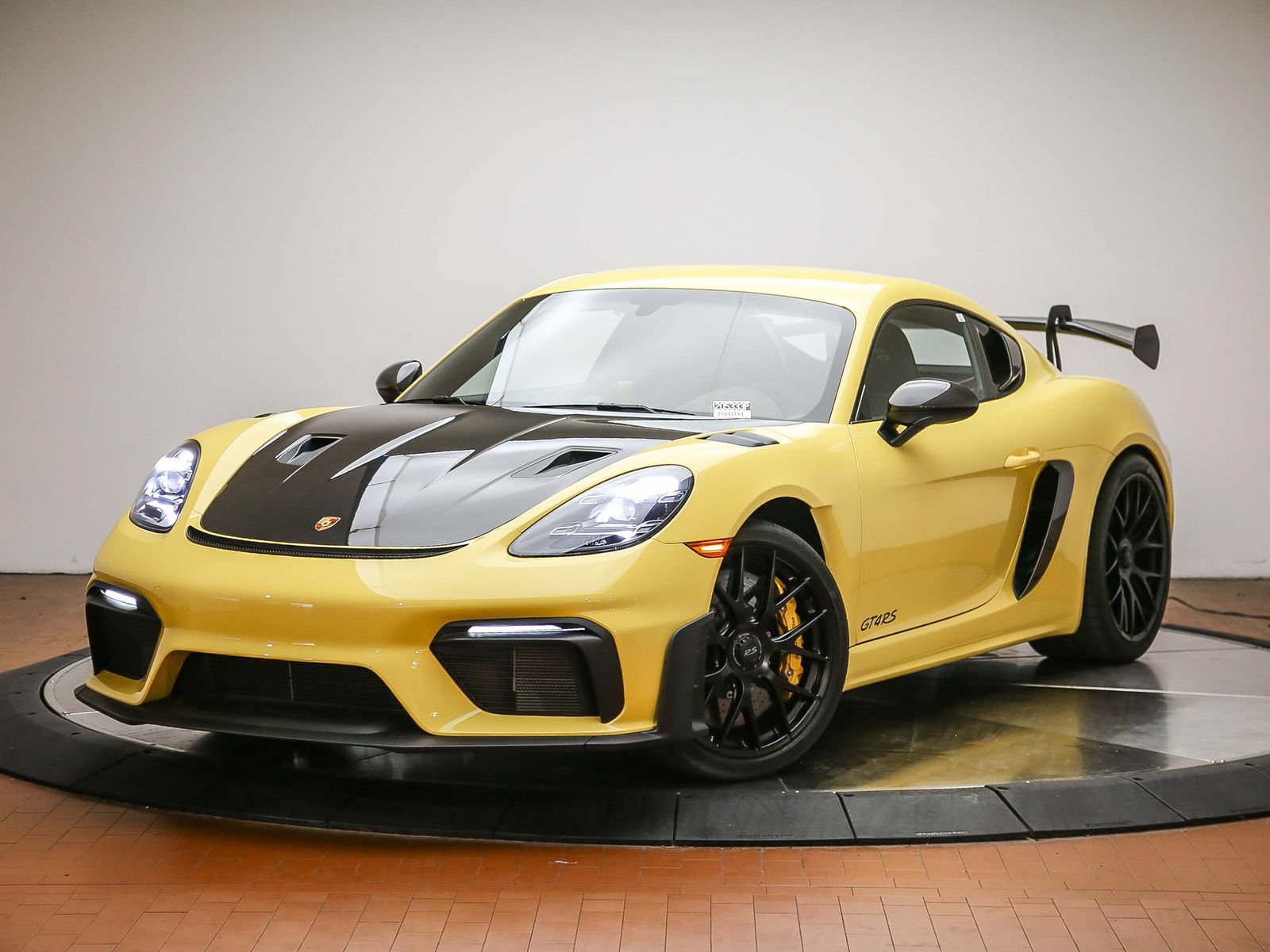 Certified 2024 Porsche 718 Cayman GT4 RS RWD image 1