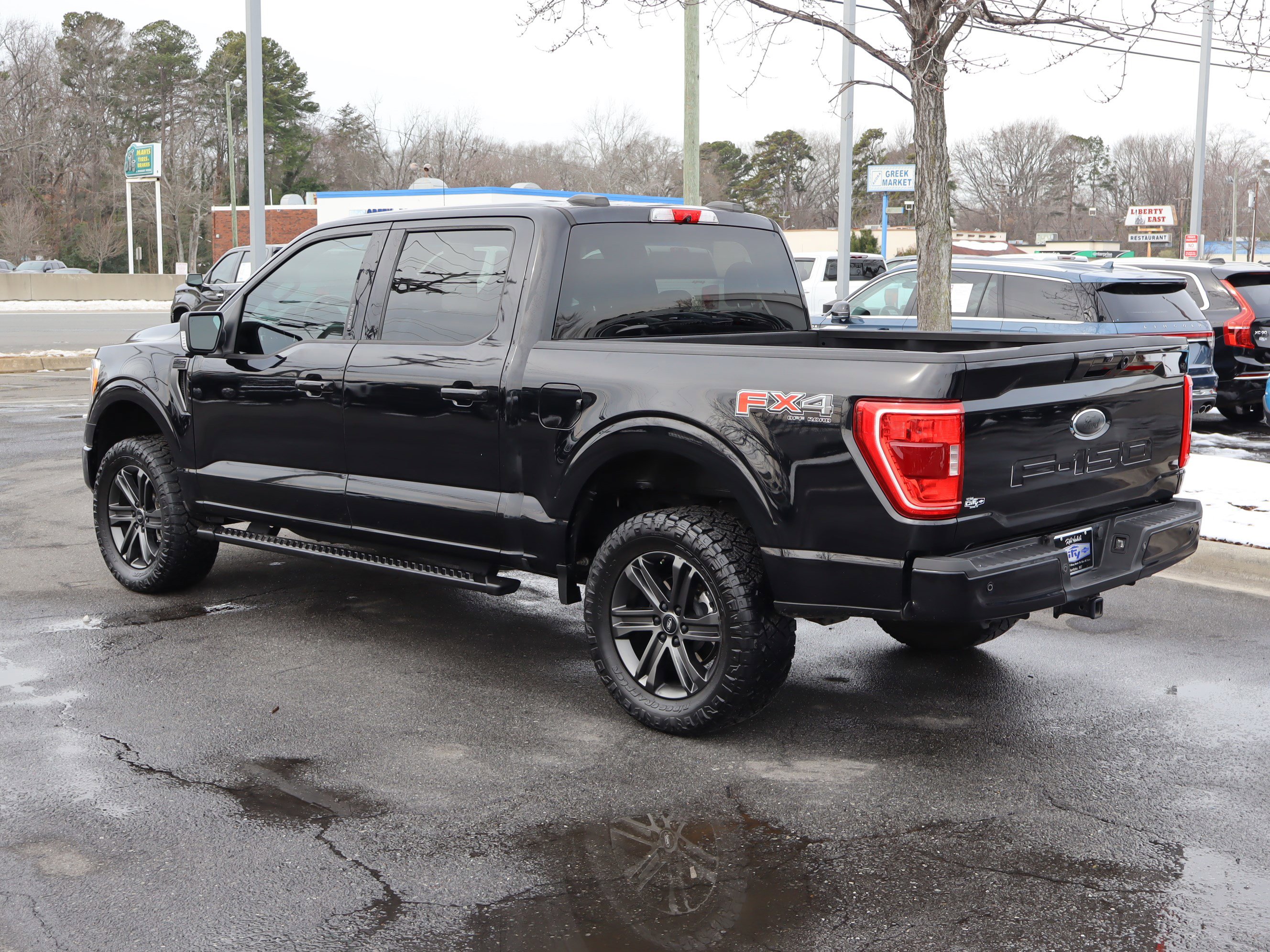 Used 2021 Ford F150 XLT w/ Equipment Group 302A High image 8