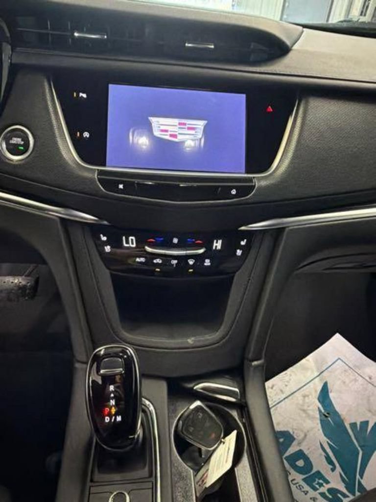 Used 2024 Cadillac XT5 Premium Luxury AWD/4WD image 11