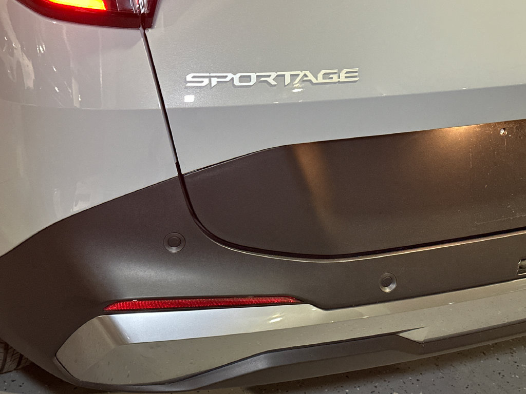 New 2026 Kia Sportage EX w/ EX Panorama Roof Package FWD image 5