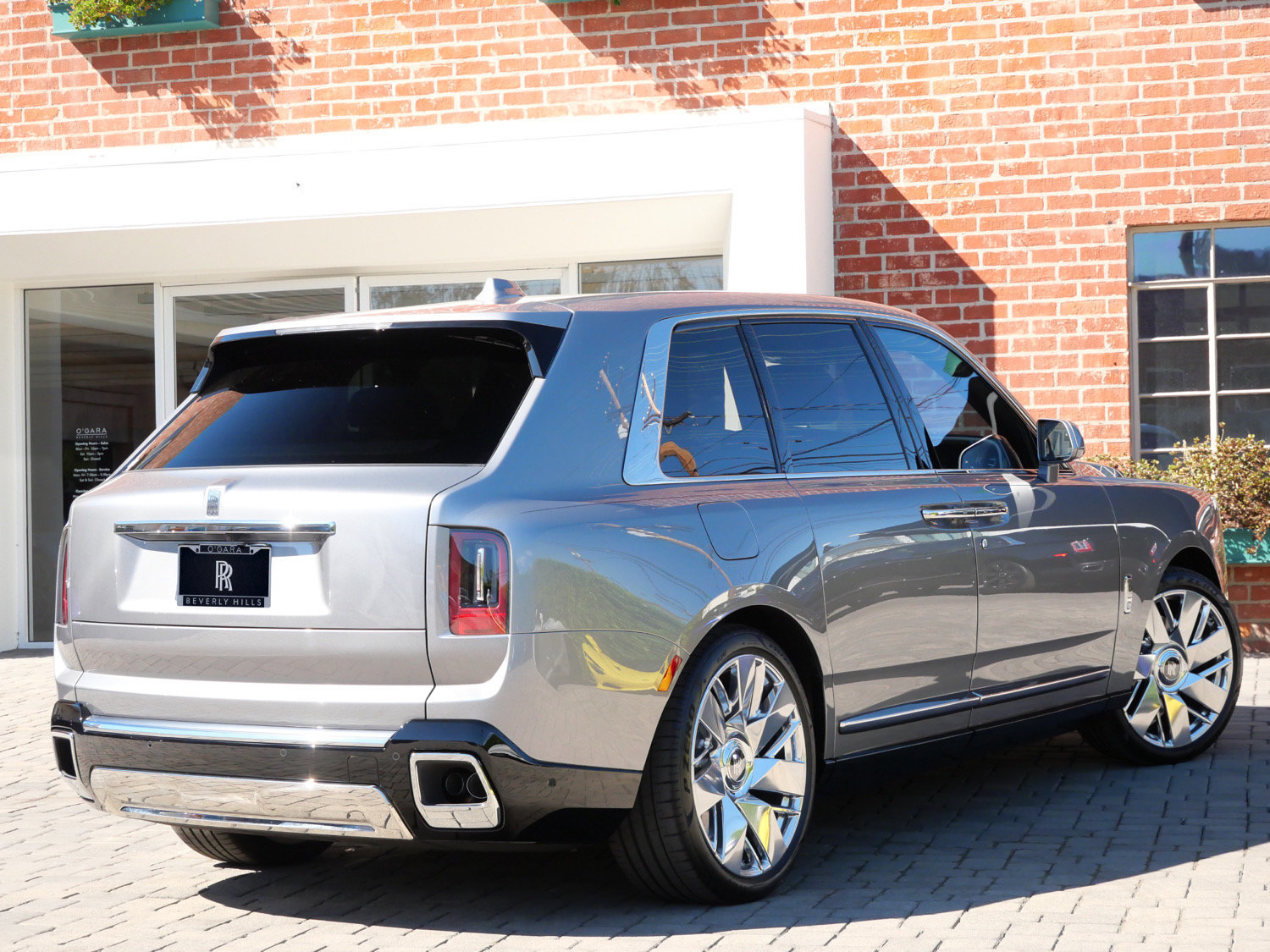 New 2027 Rolls-Royce Cullinan AWD/4WD image 2