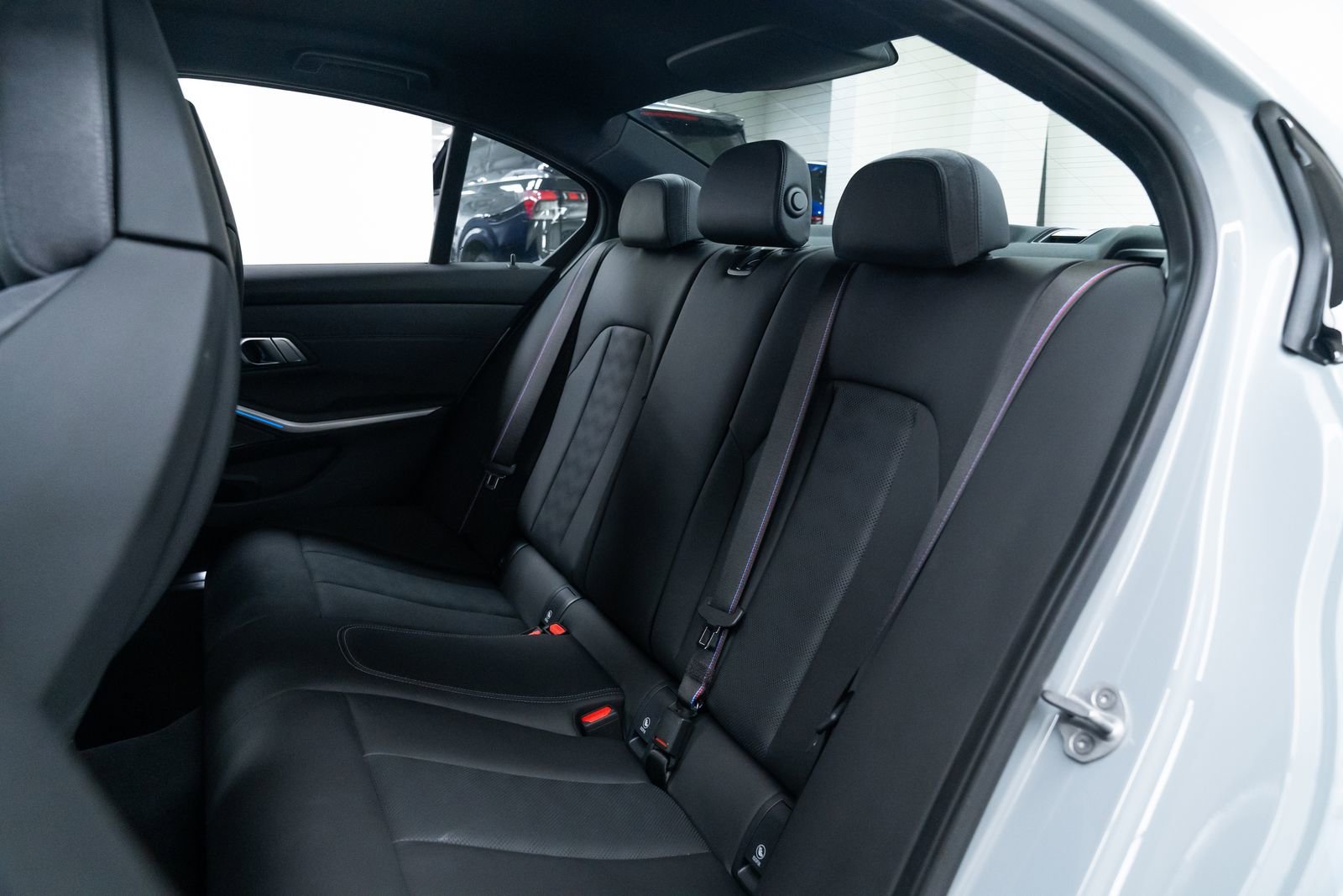 Used 2025 BMW M3 Competition image 21