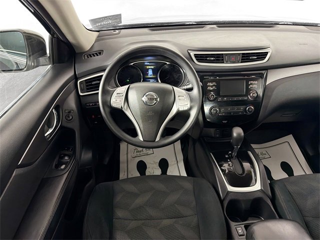 Used 2016 Nissan Rogue SV image 19