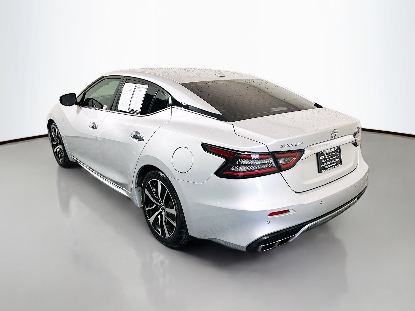 Used 2022 Nissan Maxima SV w/ Floor Mat Group FWD image 5