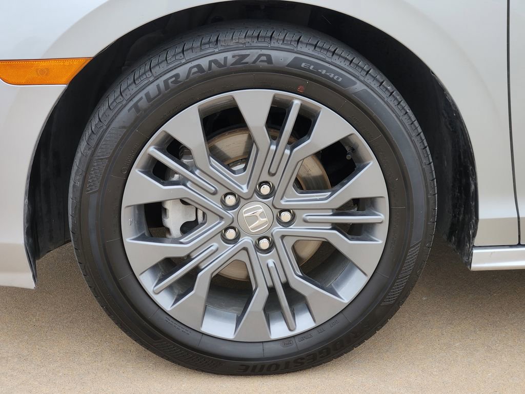 Used 2025 Honda Odyssey Touring image 15