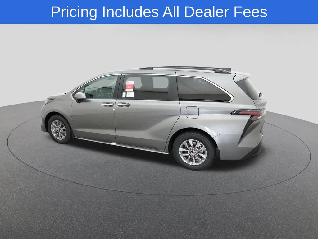 New 2026 Toyota Sienna XLE FWD image 4