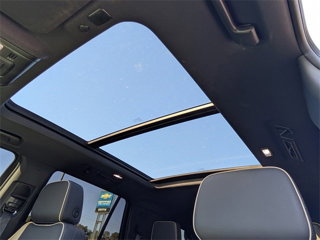 Used 2024 Chevrolet Tahoe Premier w/ Premium Package 2 image 17