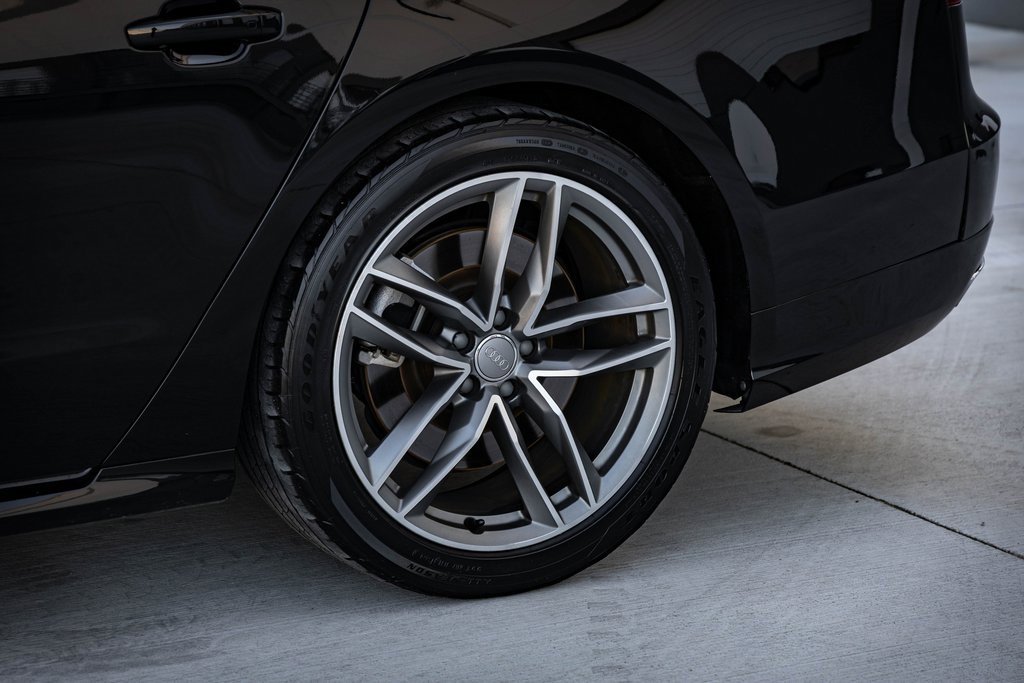 Used 2017 Audi A8 L 3.0T w/ Executive Package image 6