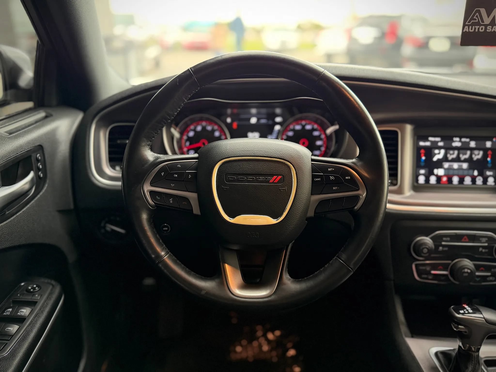 Used 2019 Dodge Charger SXT w/ Leather Interior Group RWD image 11