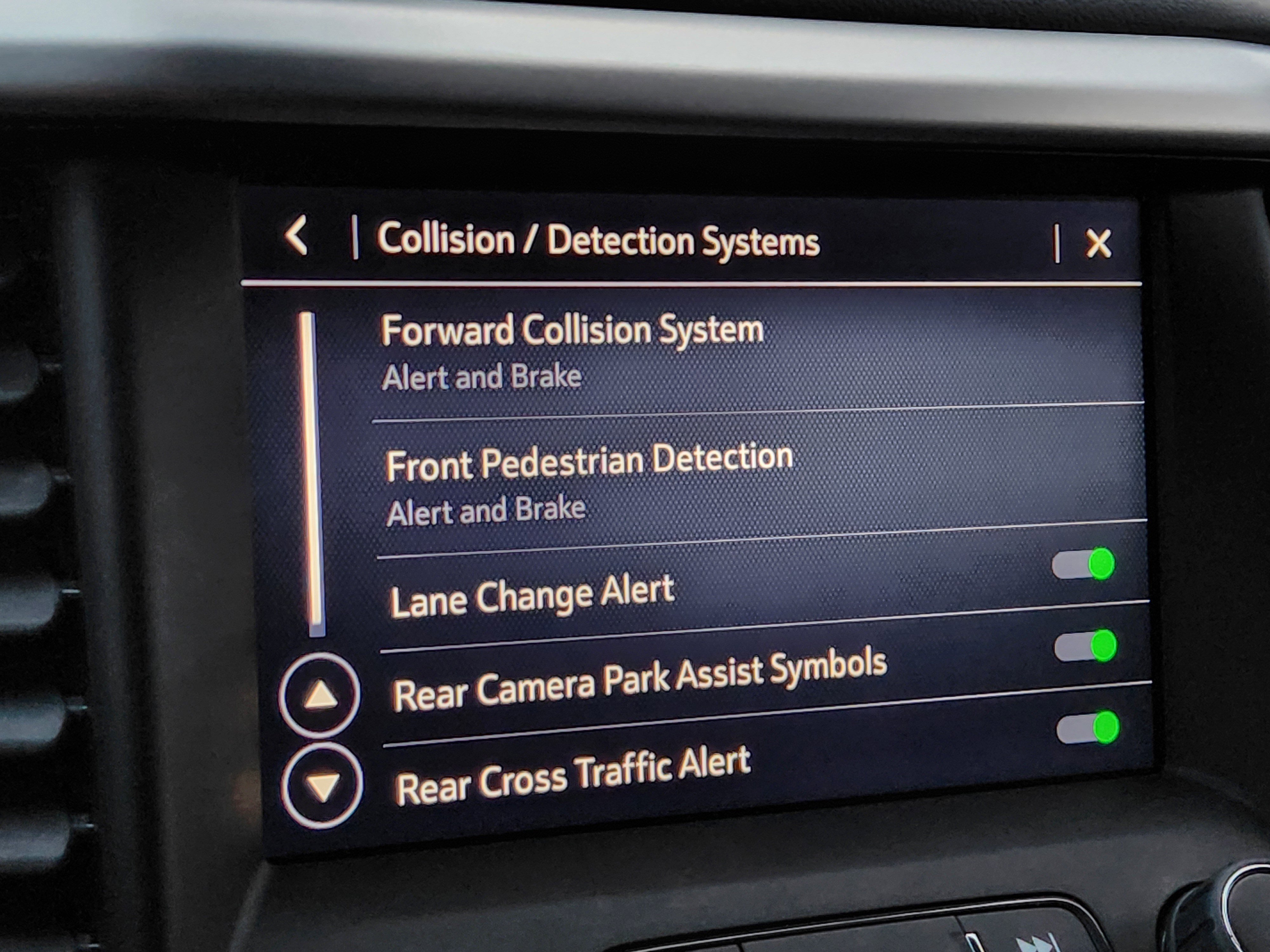 Used 2023 GMC Acadia SLE w/ LPO, Floor Liner Package image 5