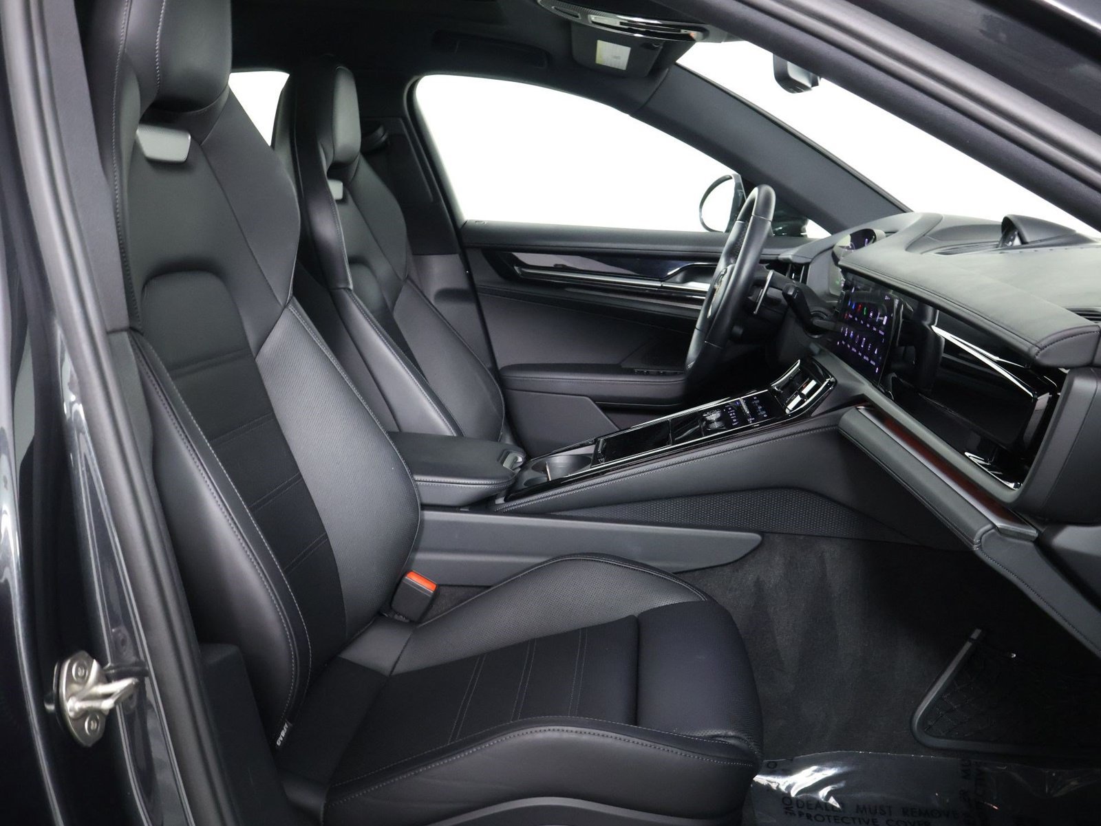 Certified 2024 Porsche Panamera RWD image 31